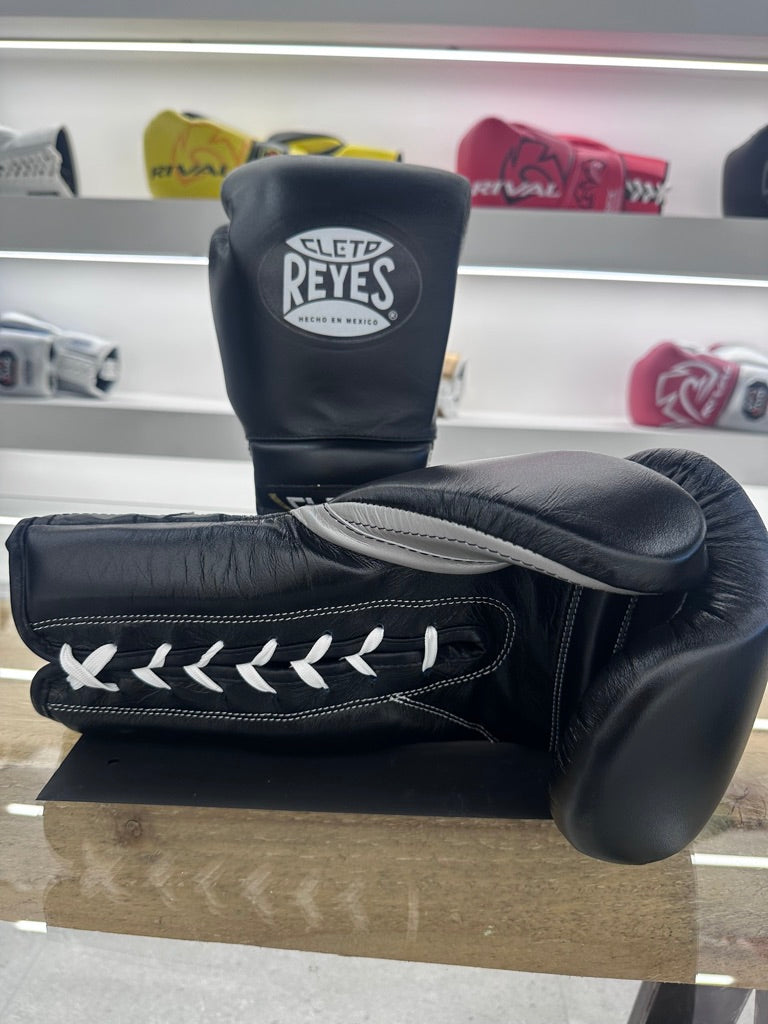 CLETO REYES 16oz SPARRING GLOVES LACE UP BLACK