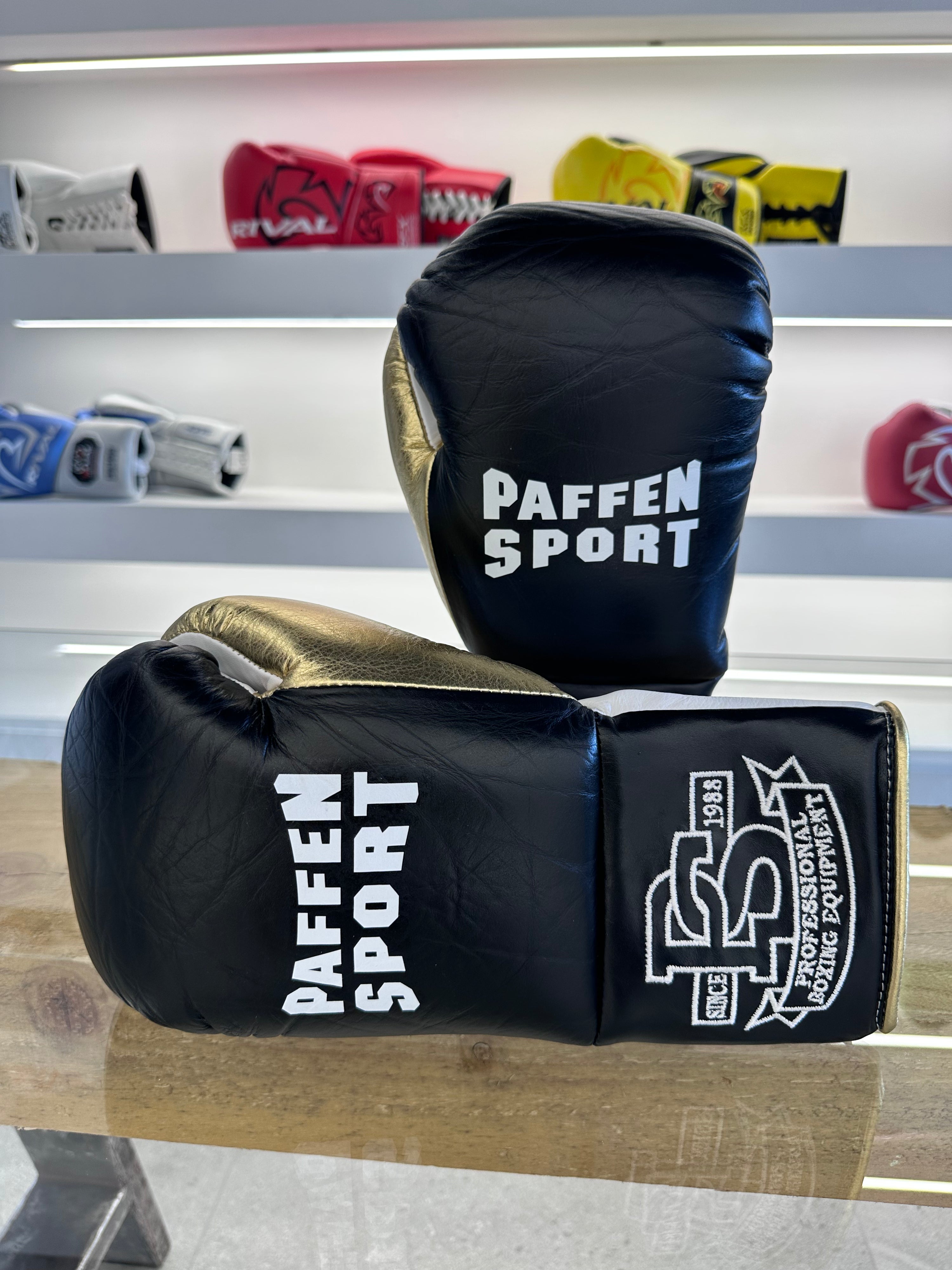 PAFFEN SPORT PRO MEXICAN TF BOXING GLOVES 10oz BLACK/WHITE/GOLD