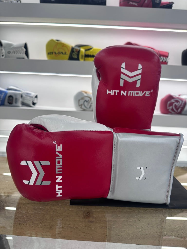 HIT N MOVE HORSE HAIR SUVARI GLOVES  16oz LACE UP  RED / WHITE